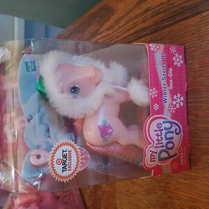 2005 my little pony christmas winter series 3 sno-glo mib g3